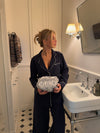 Honey stor toilettaske - Hvid/blå med flæser
