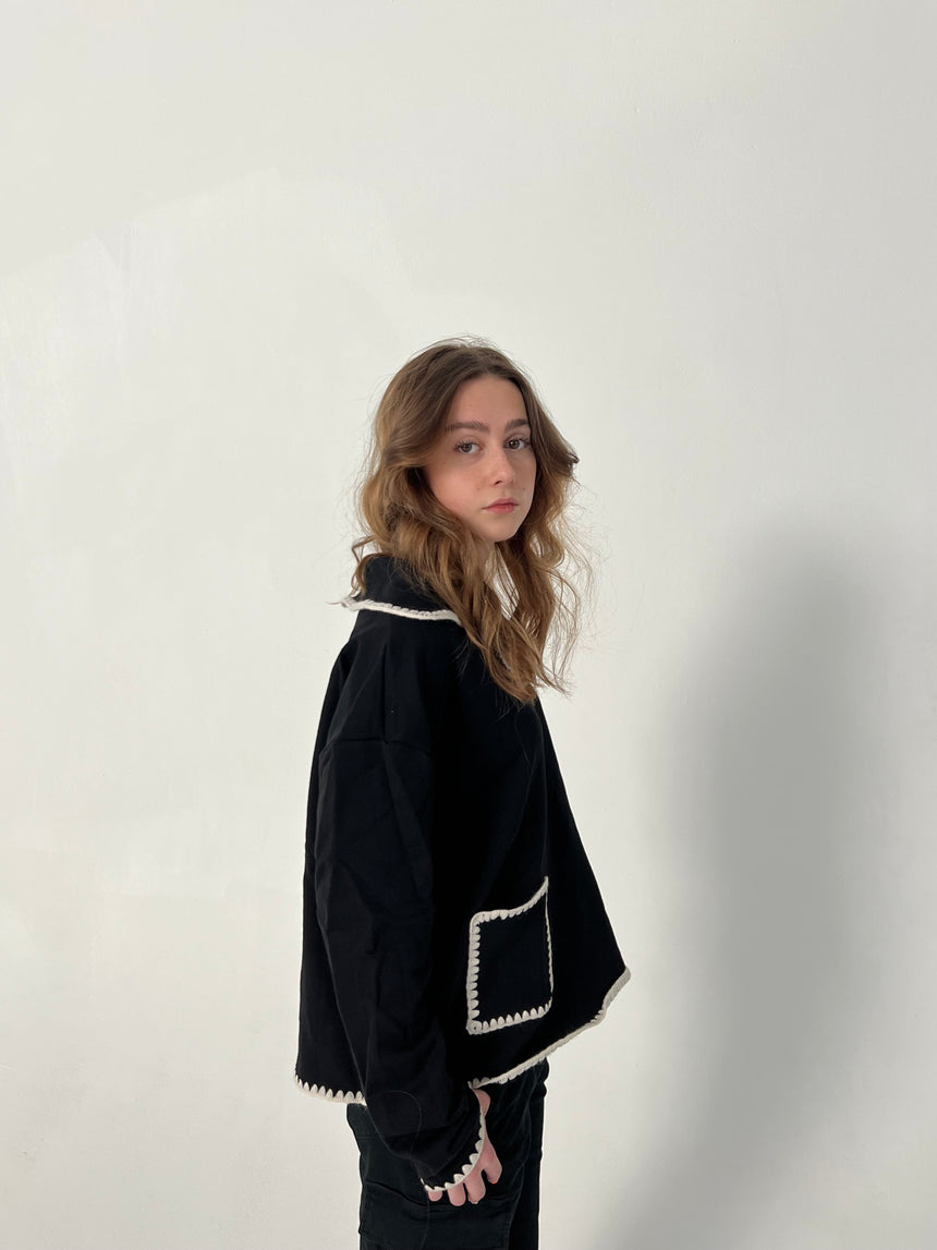 Dorothy bluse med hvide syninger - Sort