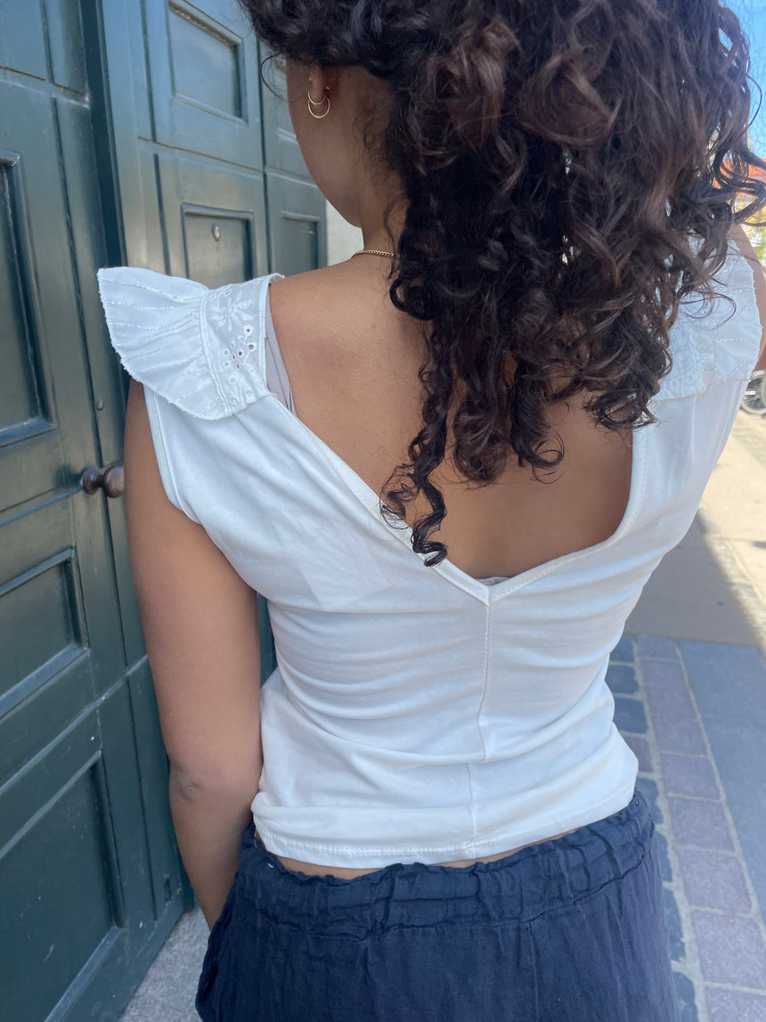 Elinora blonde top