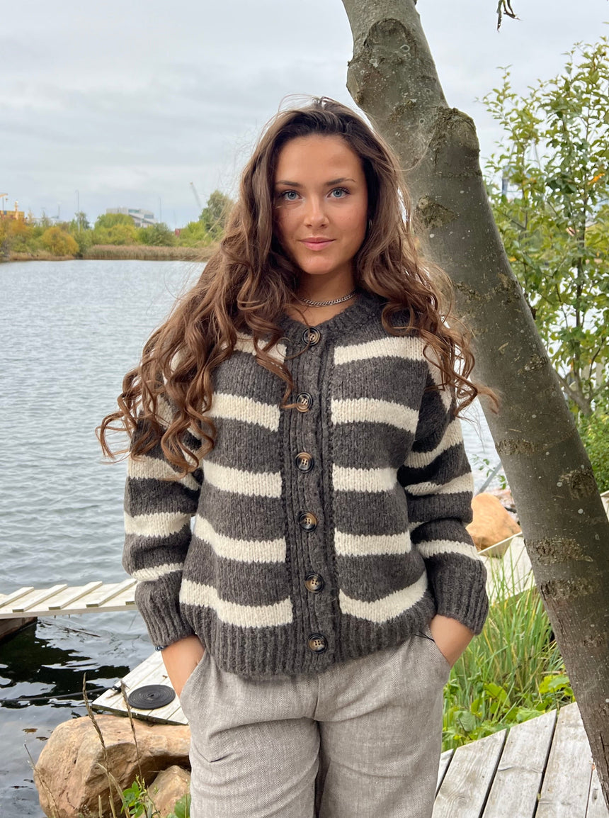 Flavia cardigan med striber- Brun/off white
