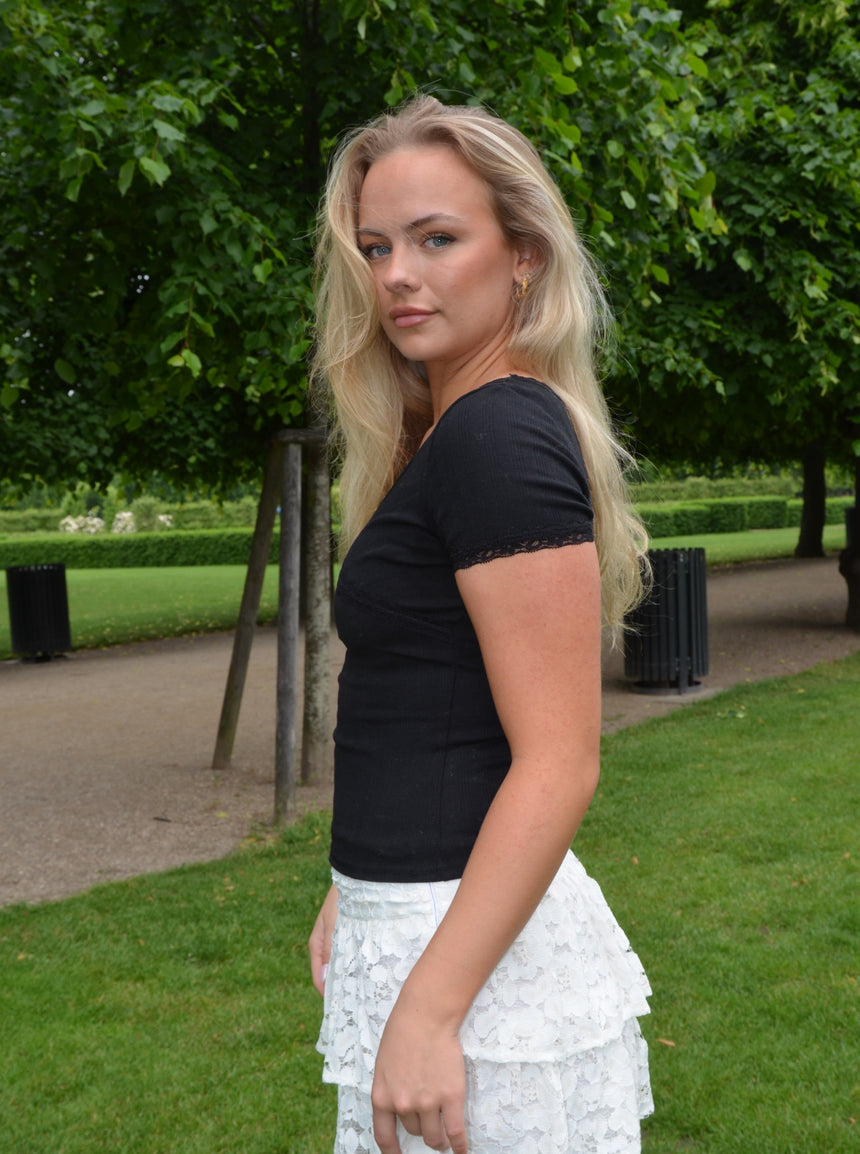 Kajsa pointelle t-shirt med sløjfe - Sort
