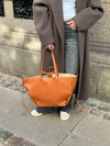 Essential taske - Brun
