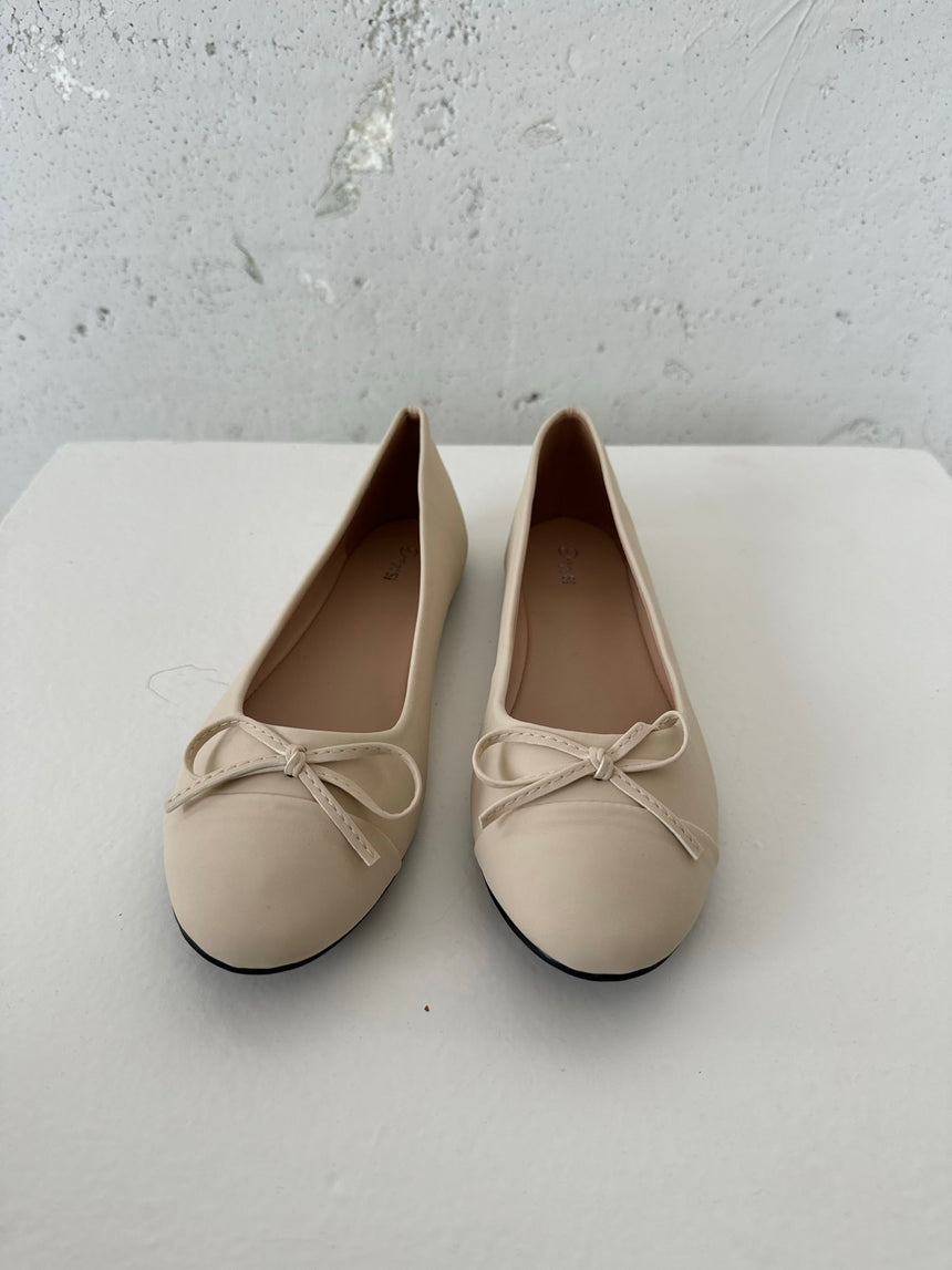 Segovia ballerina sko med sløjfe - Off white