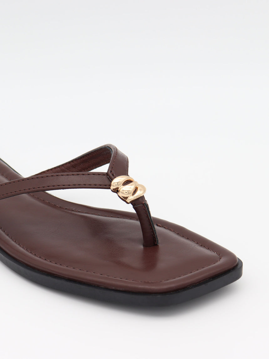 Sofija sandaler med gulddetalje - Brun/guld