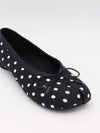 Tovea split toe ballerina med polkaprikker - Sort/Hvid