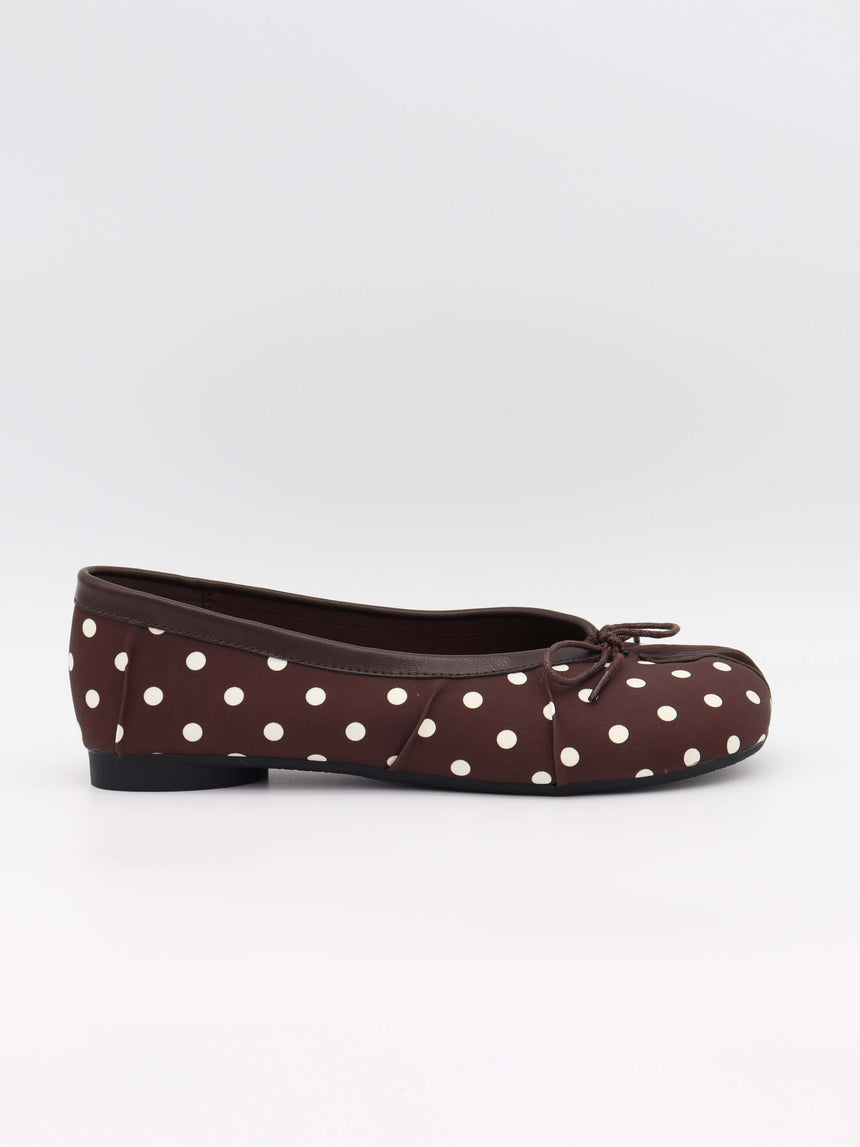 Tovea split toe ballerina med polkaprikker - Brun/Hvid