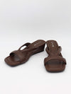 Fabra sandal med kilehæl - Brun