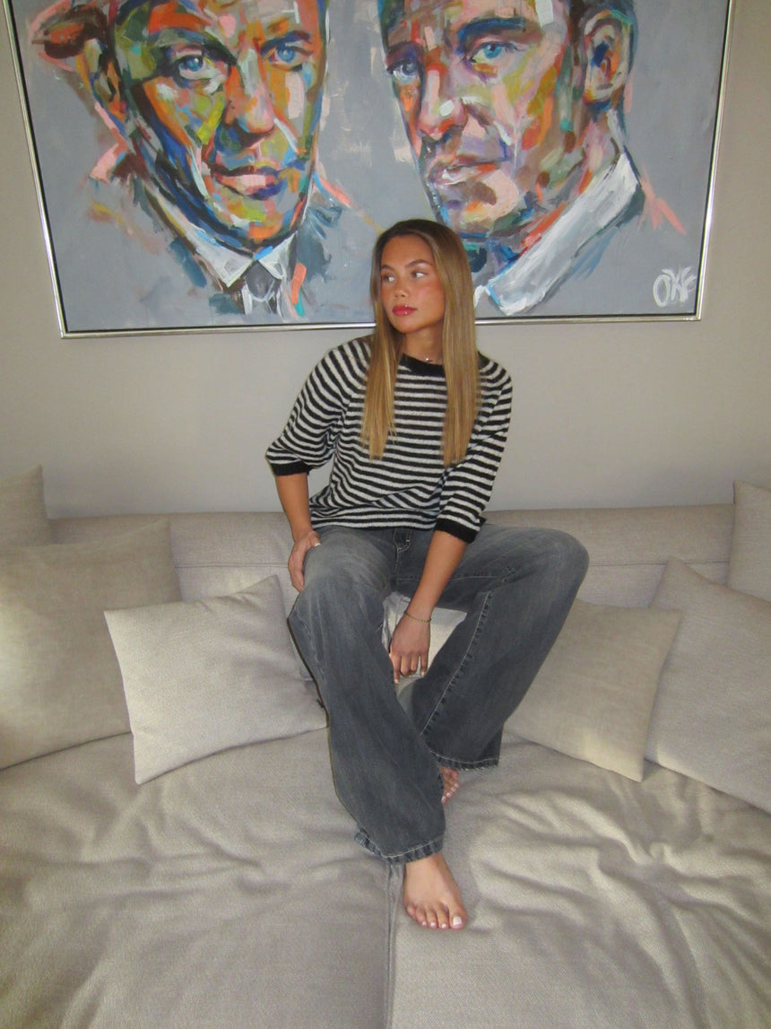 Almina strikket t-shirt med striber - Sort/hvid