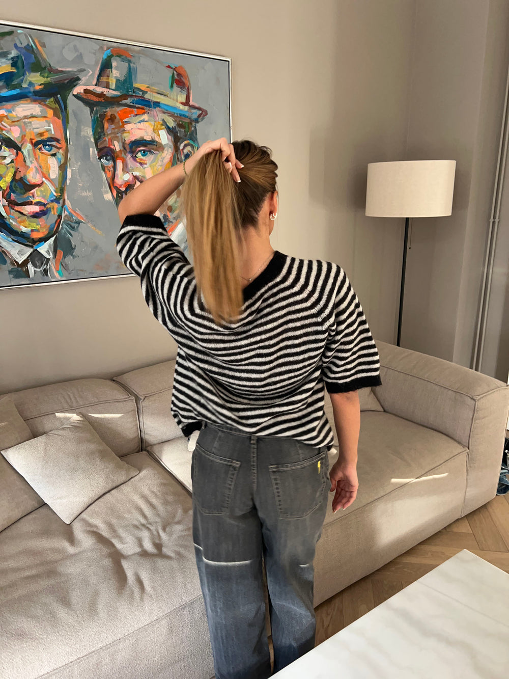 Almina strikket t-shirt med striber - Sort/hvid