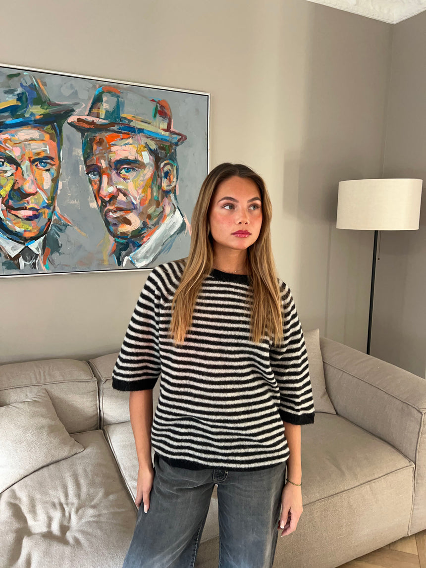 Almina strikket t-shirt med striber - Sort/hvid