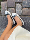 Zelia ballerina med polkaprikker - Hvid/sort