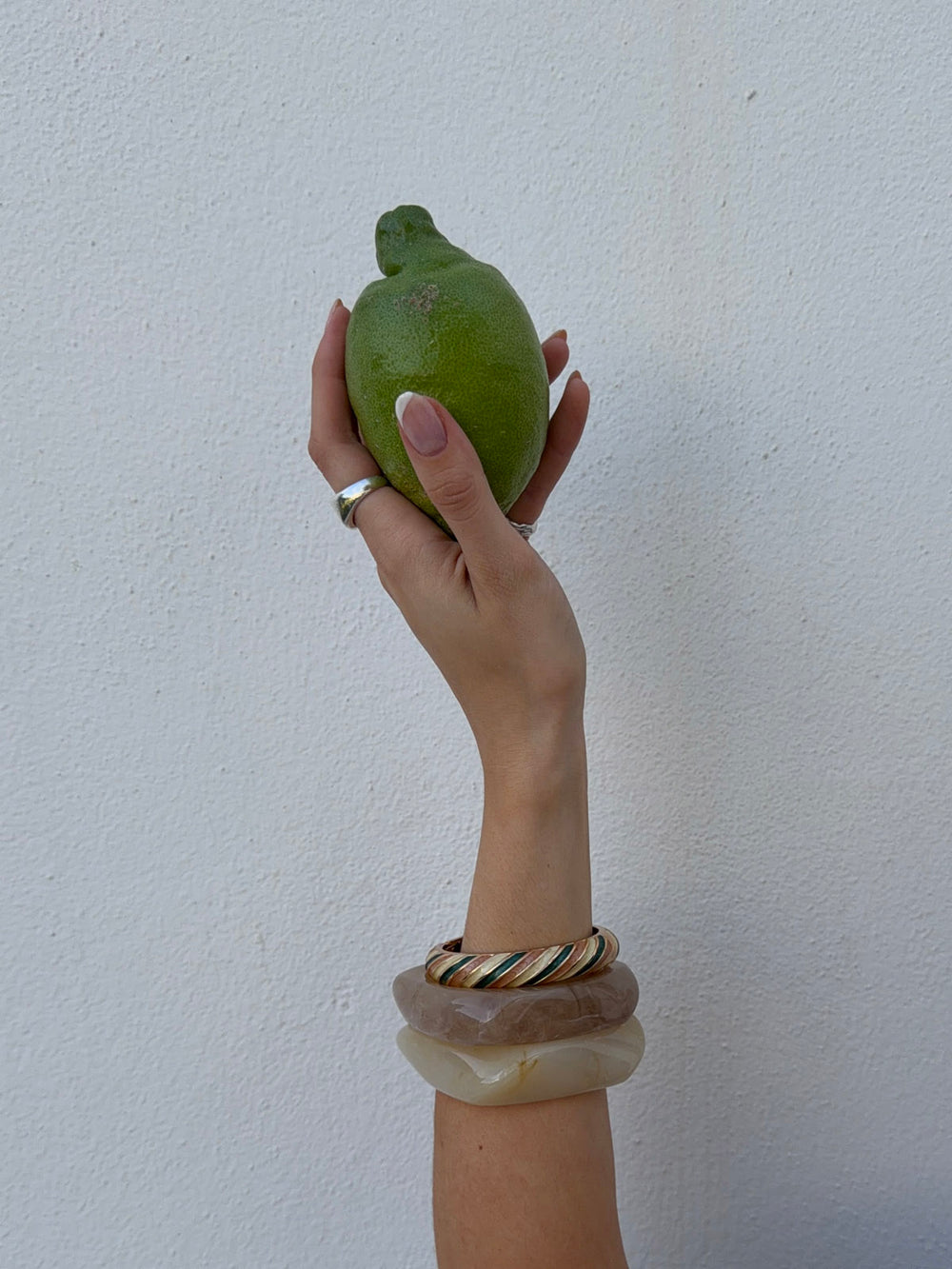 Eivora armbånd med striber - Grøn/hvid/brun