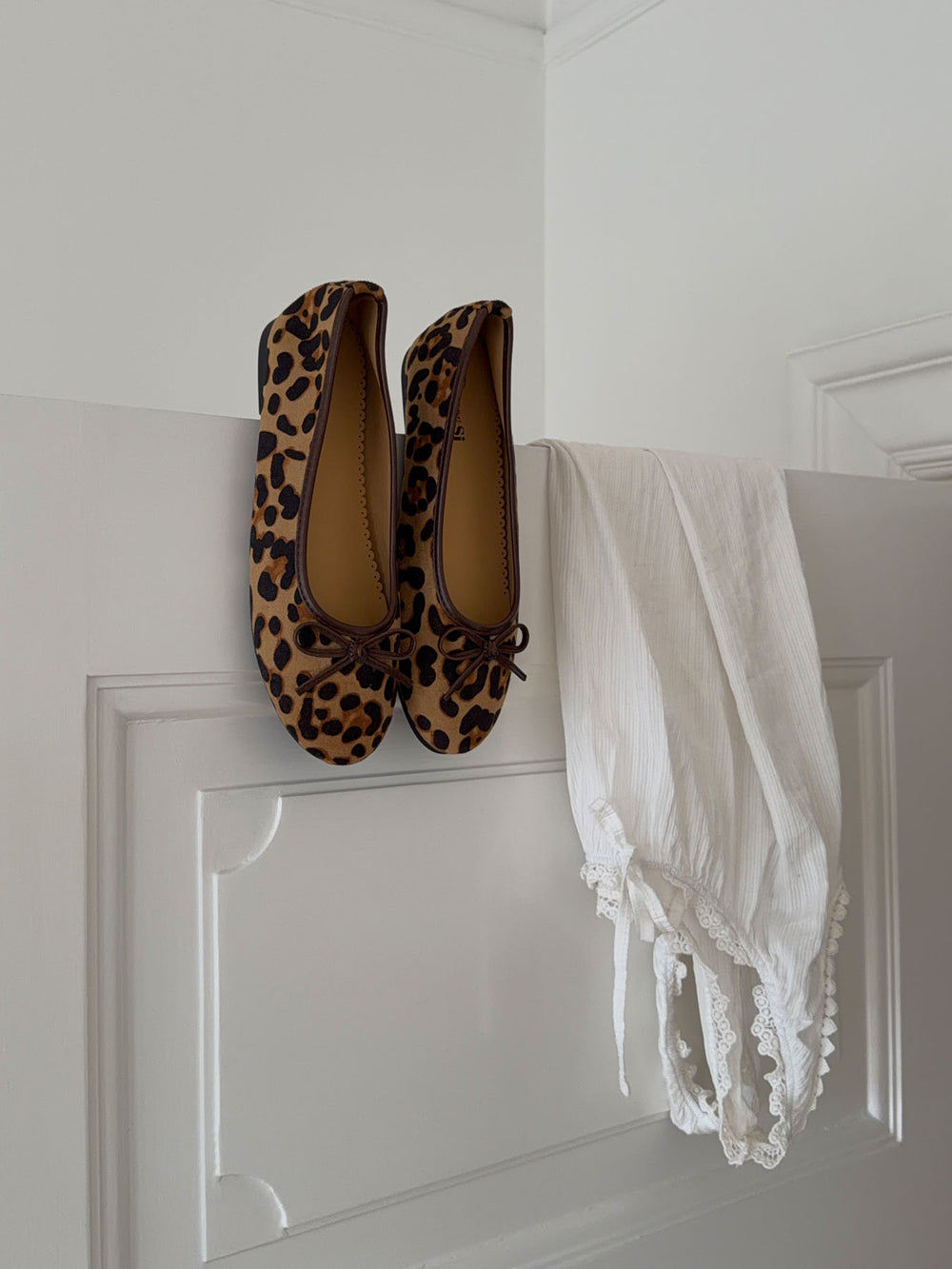 Leonia ballerina med leopard - Brun