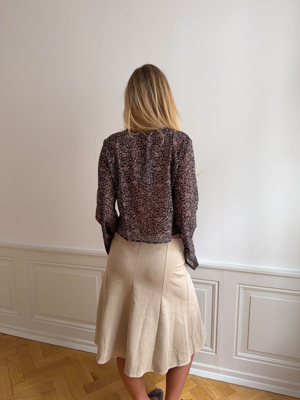 Kara bluse med bindebånd - Brun