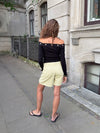 Bibbi bluse med metalringe - Sort