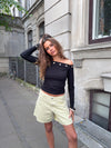 Bibbi bluse med metalringe - Sort