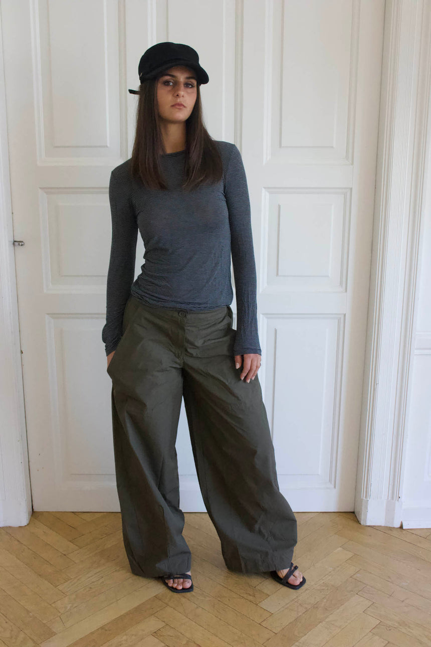 Suzy bluse med striber - Sort og grå