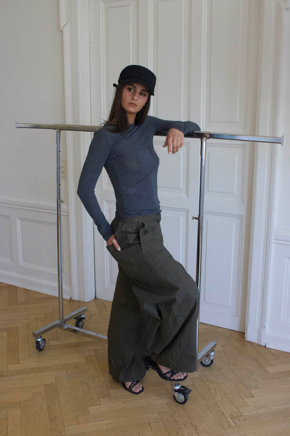 Suzy bluse med striber - Sort/grå