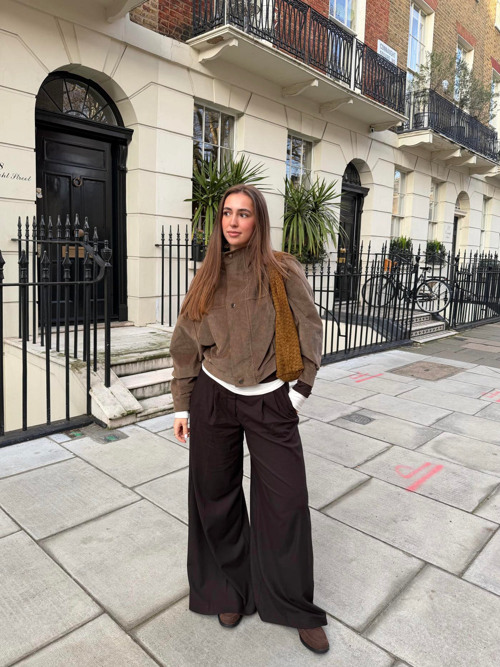 Bruno bomberjakke i fløjl - Brun