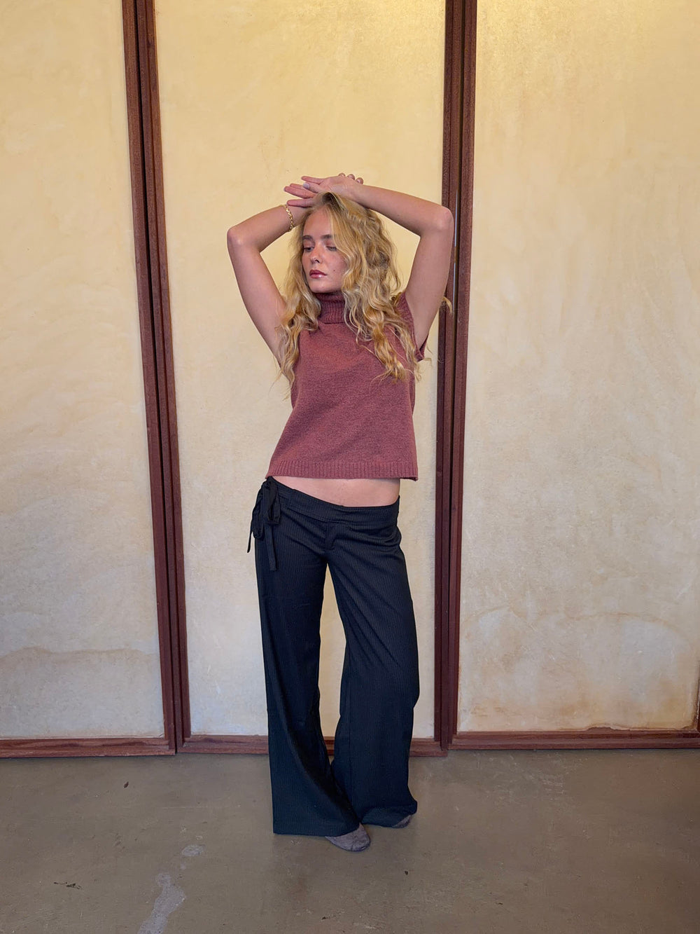 Buka bukser med bindebånd og striber - Sort