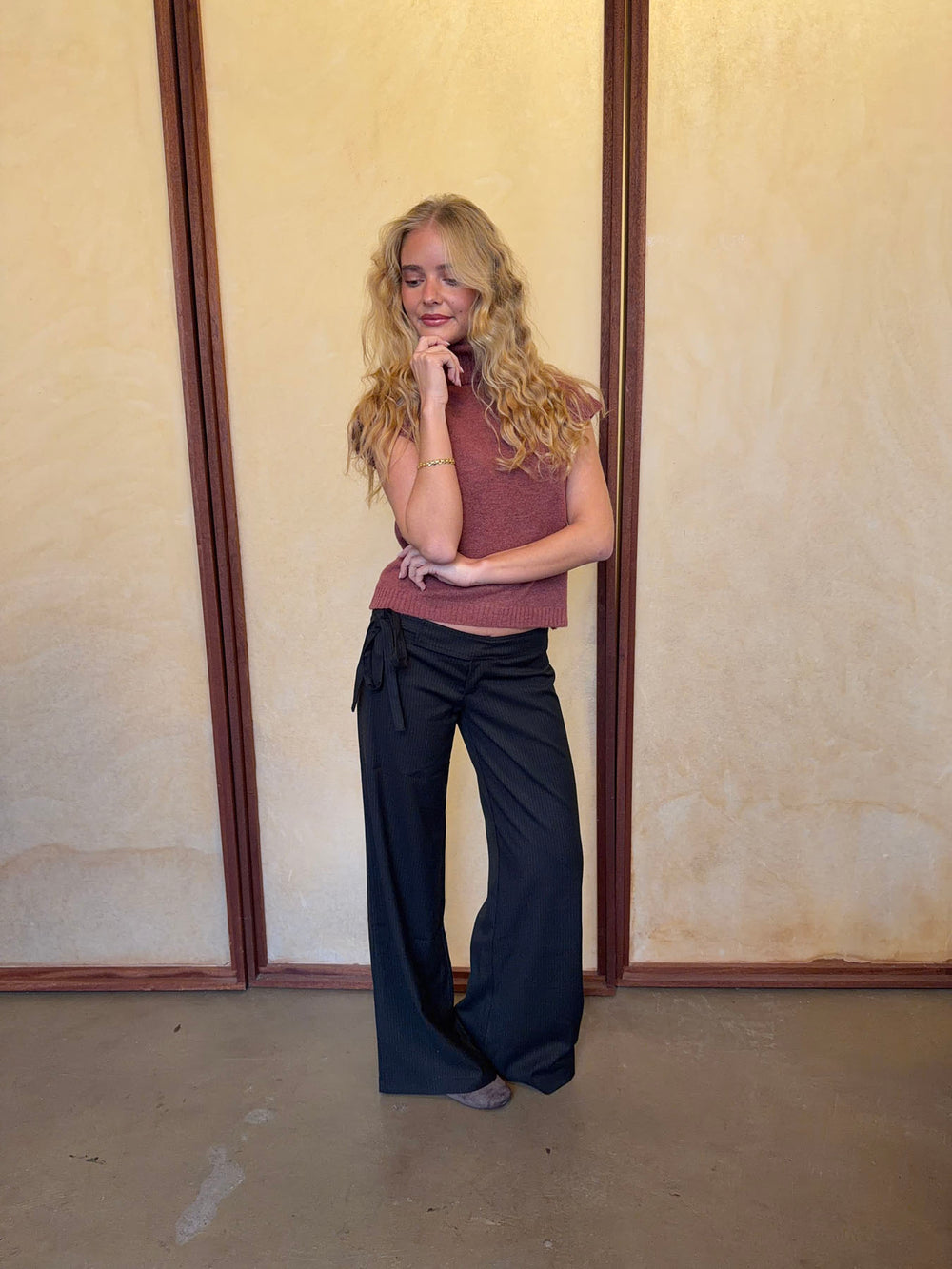 Buka bukser med bindebånd og striber - Sort