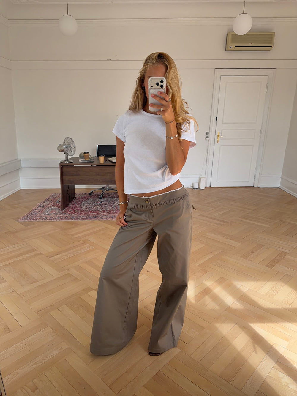 Asta bukser med detaljer - Beige