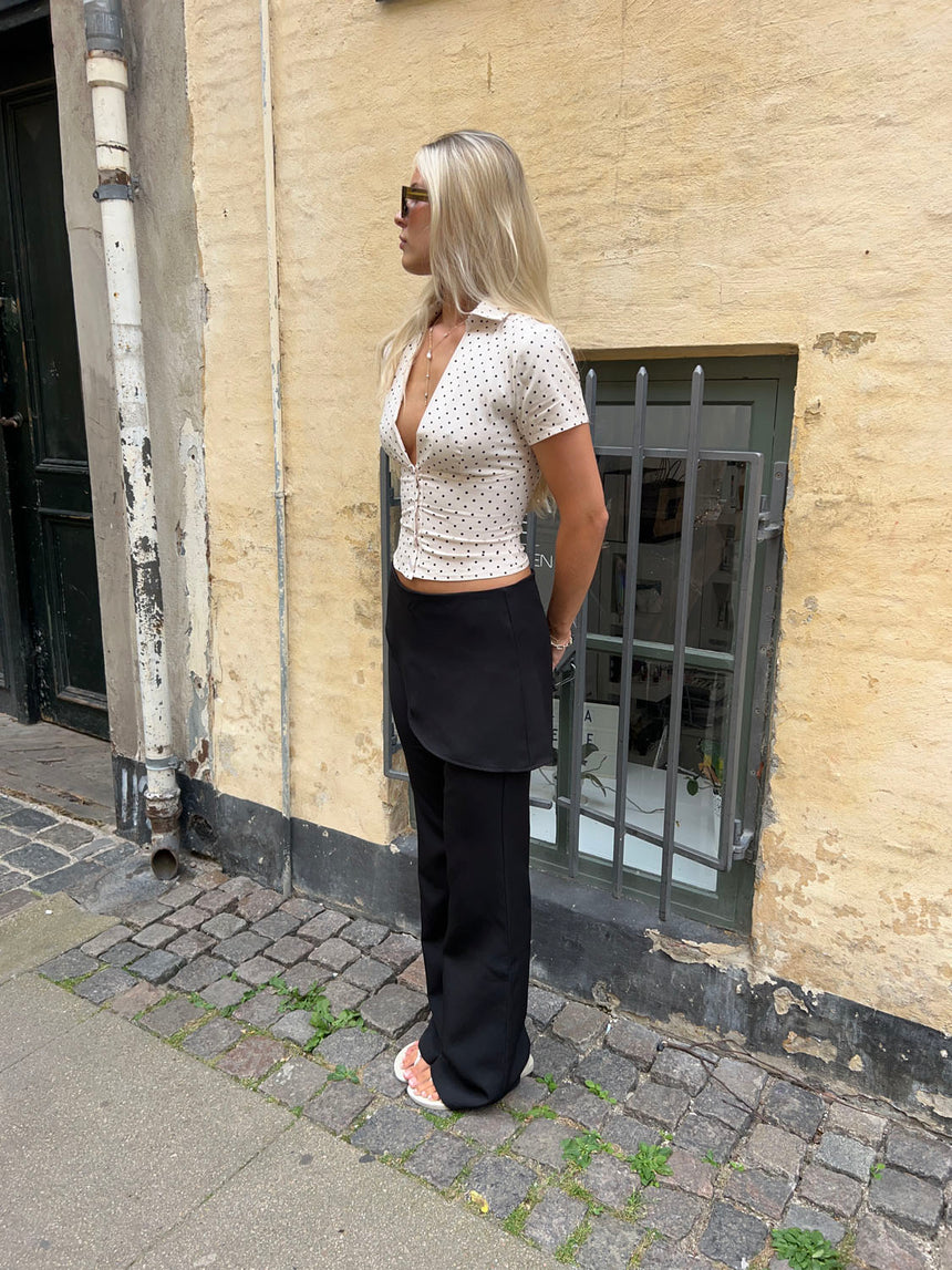 Kira bukser med slå om detalje - Sort