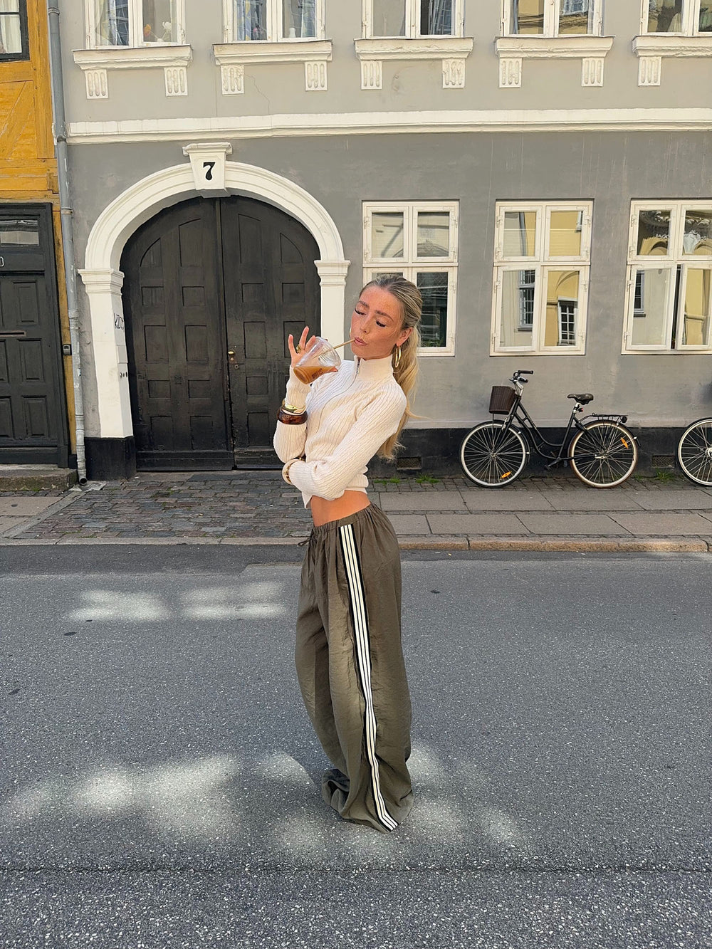 Samantha bukser med stribe detaljer - Kaki