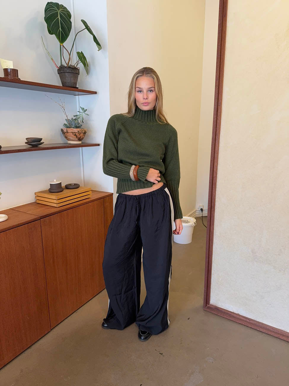 Samantha bukser med stribe detaljer - Sort/hvid