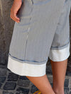 Nanna caprishorts med striber - Hvid/blå