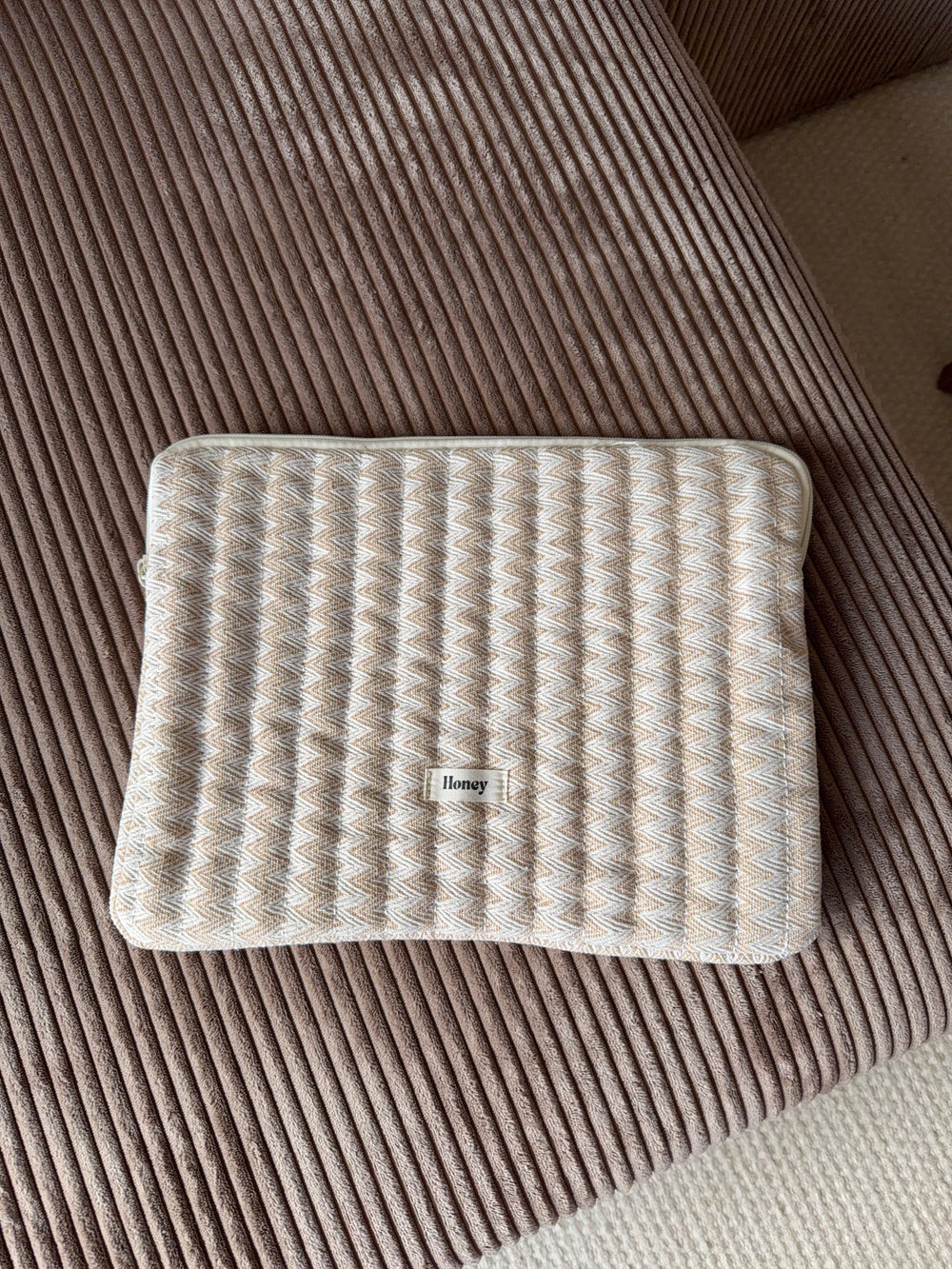 Honey computer sleeve med mønster - Beige