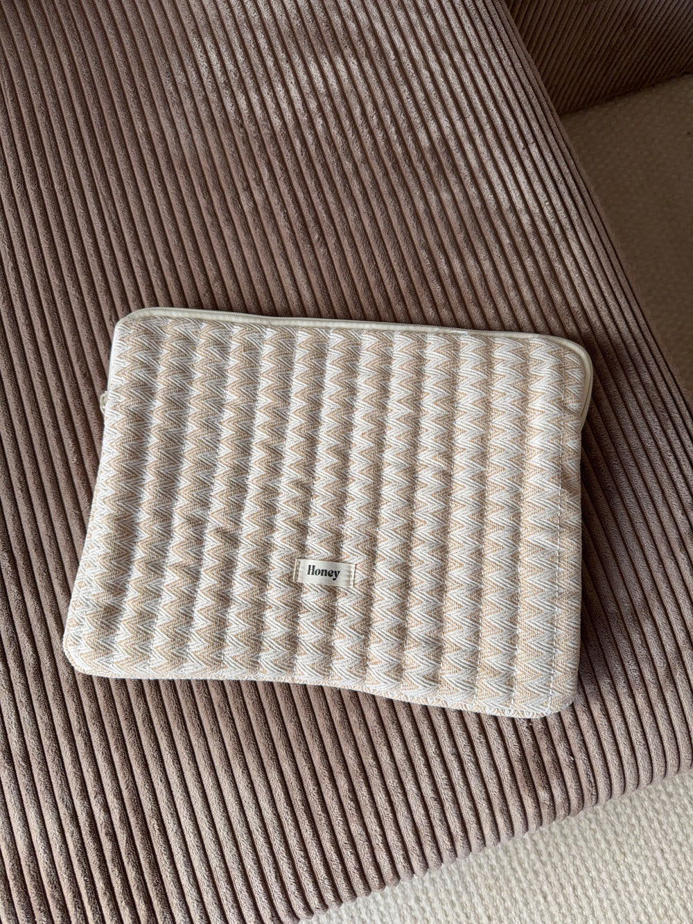 Honey computer sleeve med mønster - Beige