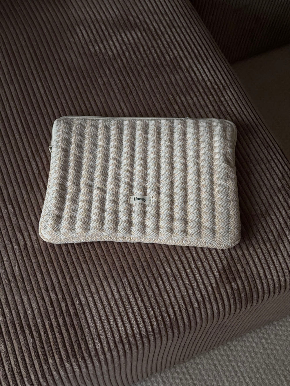 Honey computer sleeve med mønster - Beige