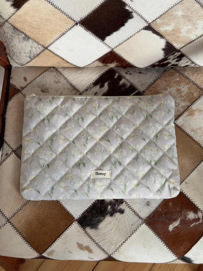 Honey computersleeve med blomster - Beige