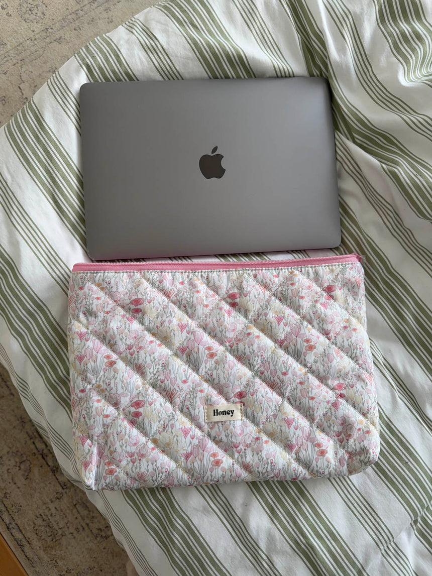 Honey computersleeve med blomster - Hvid/lyserød