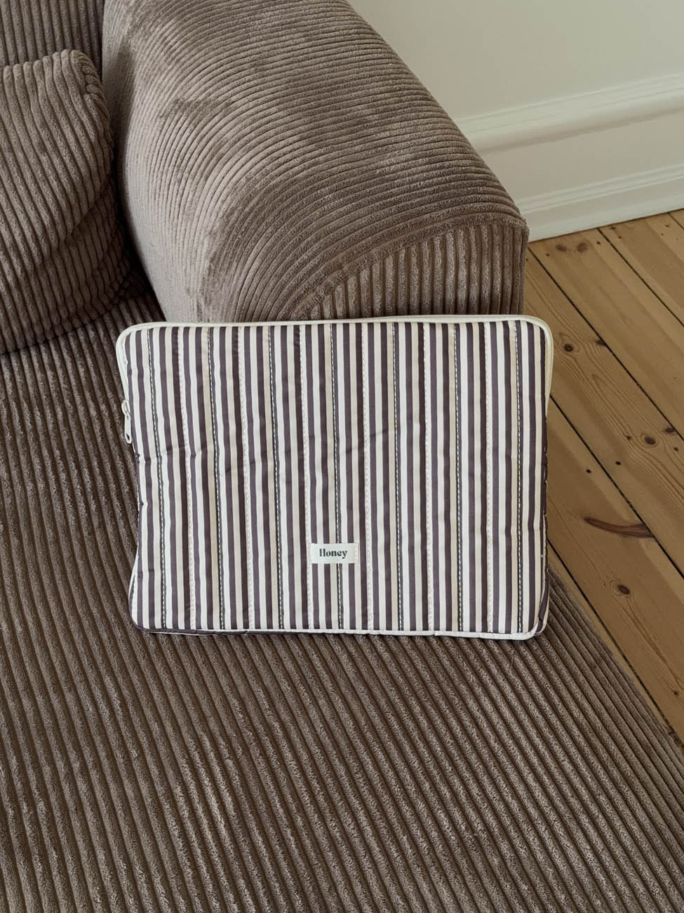 Honey computersleeve med striber - Beige/brun