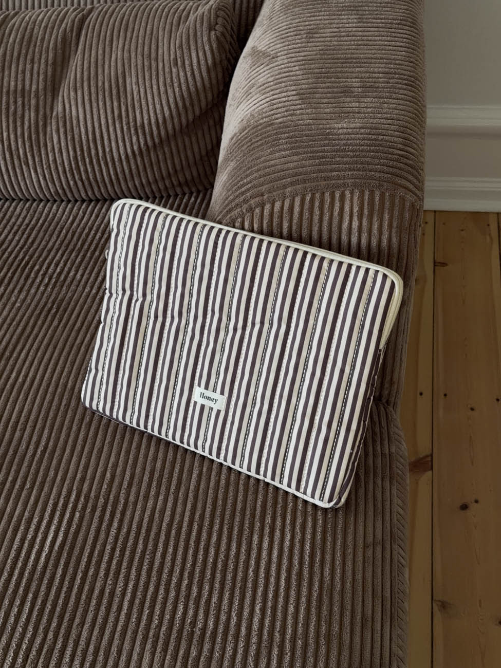 Honey computersleeve med striber - Beige/brun