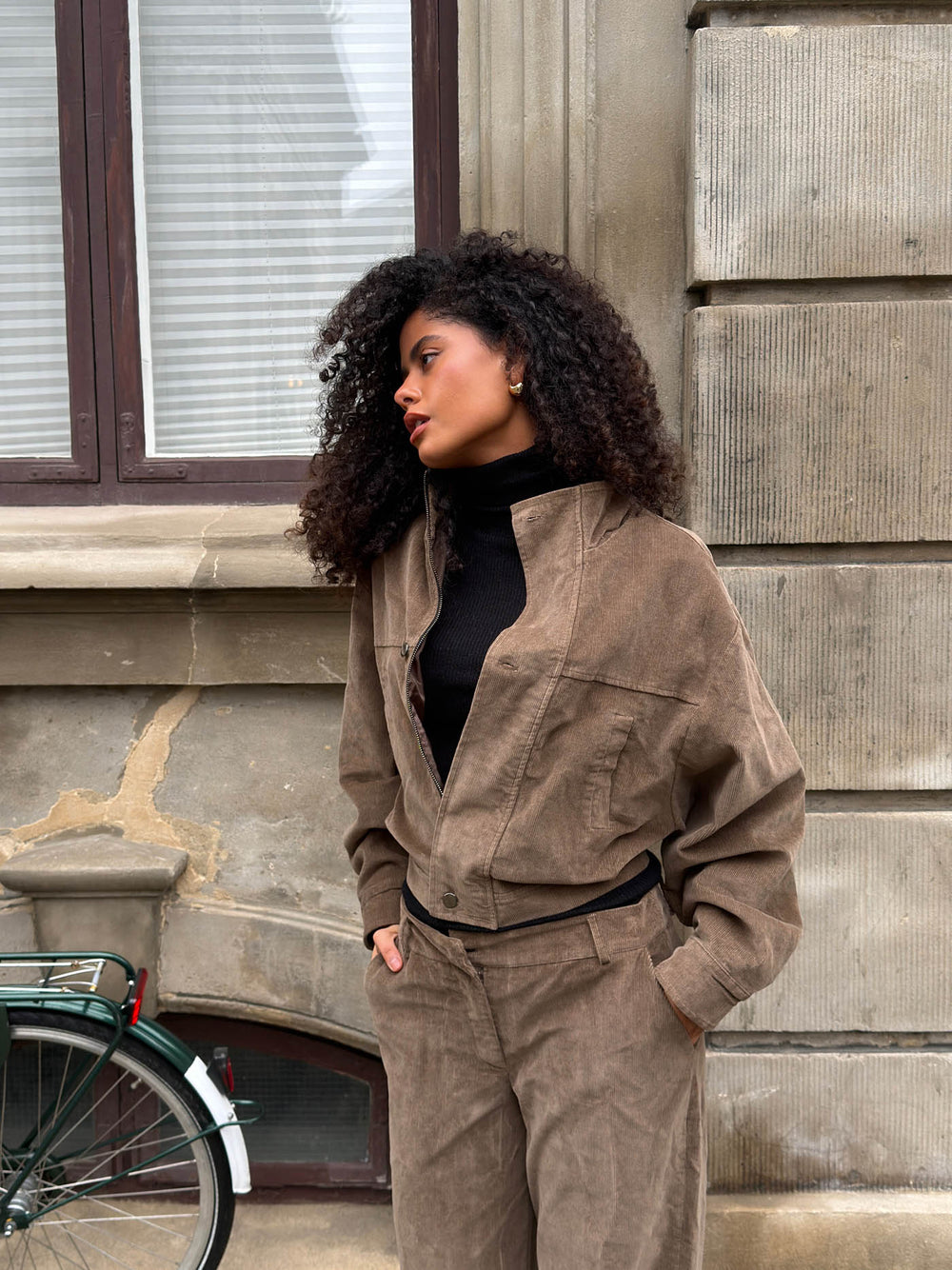 Bruno bomberjakke i fløjl - Brun