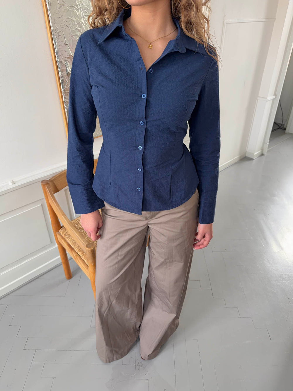 Alberte figursyet skjorte - Navy
