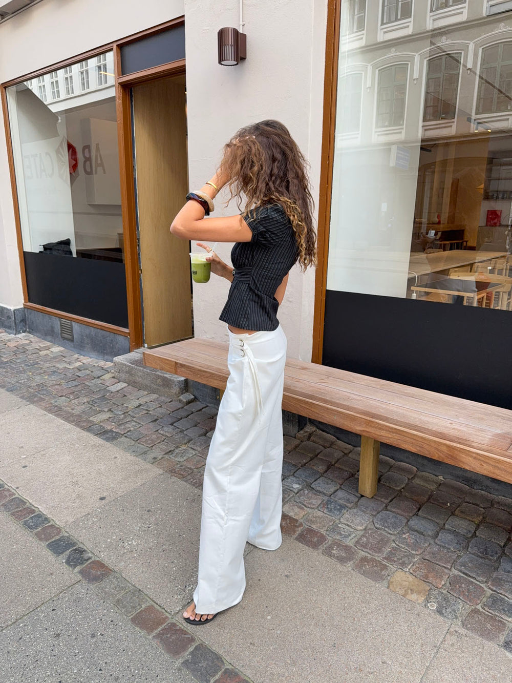 Learonia figursyet skjorte med striber - Sort