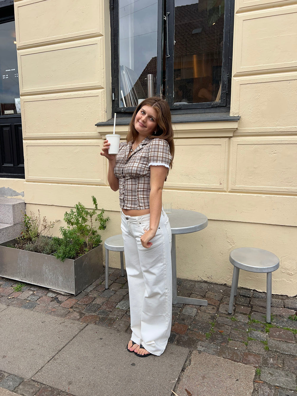 Kassandra figursyet skjorte med tern - Lysebrun/hvid