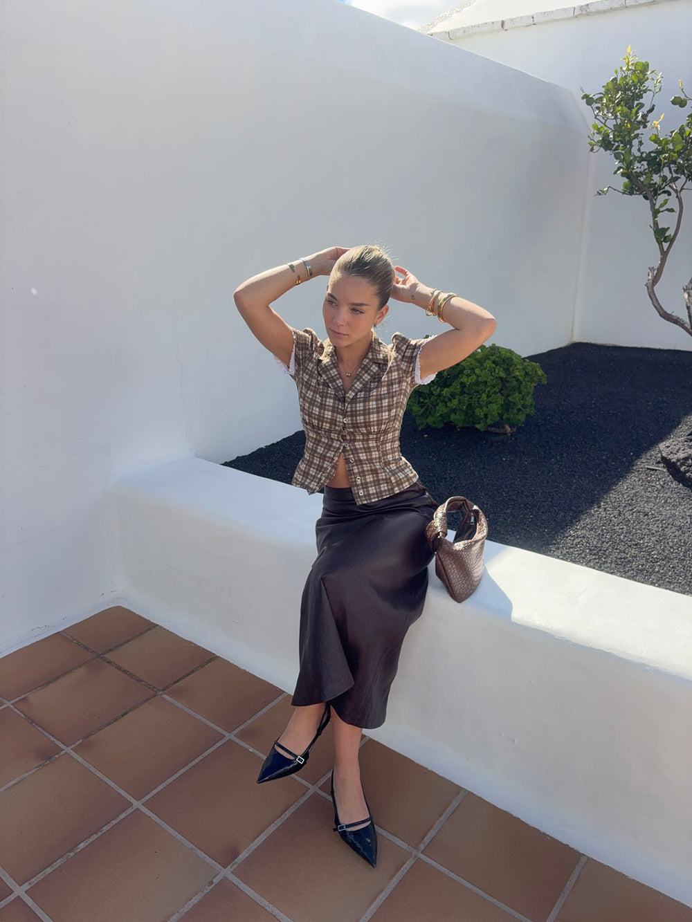 Kassandra figursyet skjorte med tern - Brun/hvid