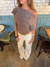 Florine figursyet t-shirt - Taupe