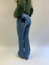 Flared star jeans med navy stjerne - Lys denim