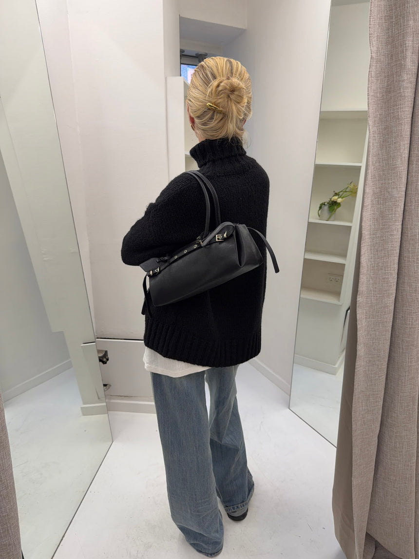 Bobby håndtaske med metalknapper - Sort