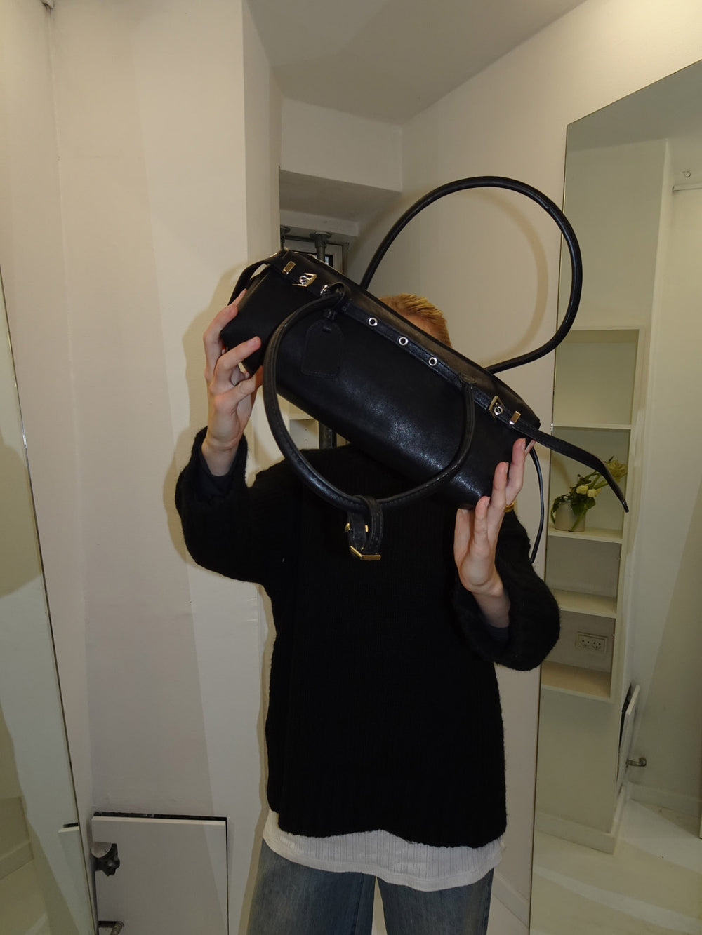 Bobby håndtaske med metalknapper - Sort