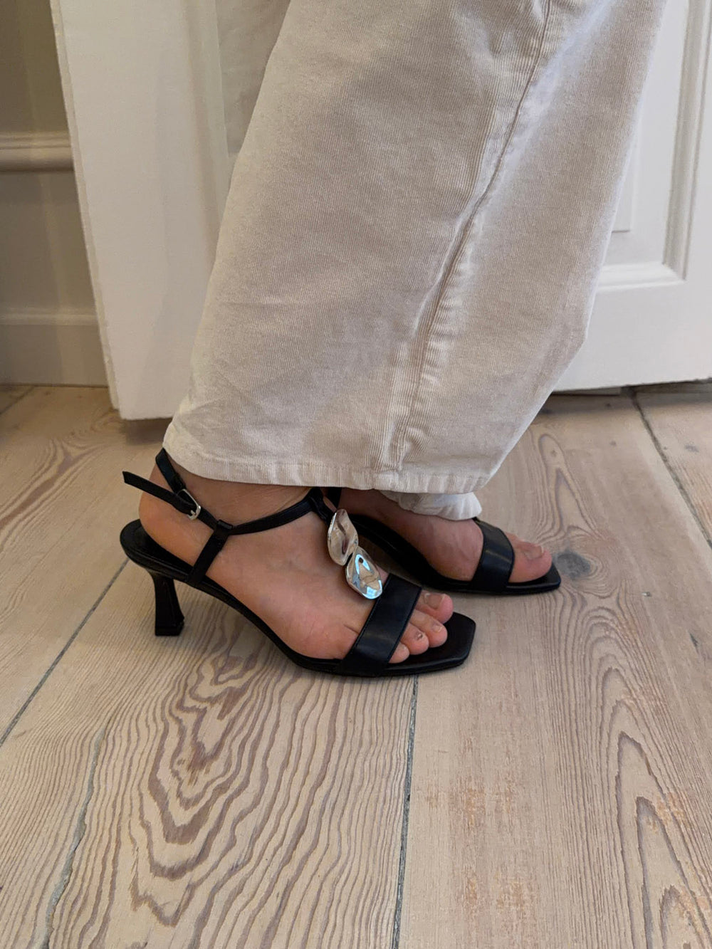 Spania hæle med sølvdetaljer - Sort