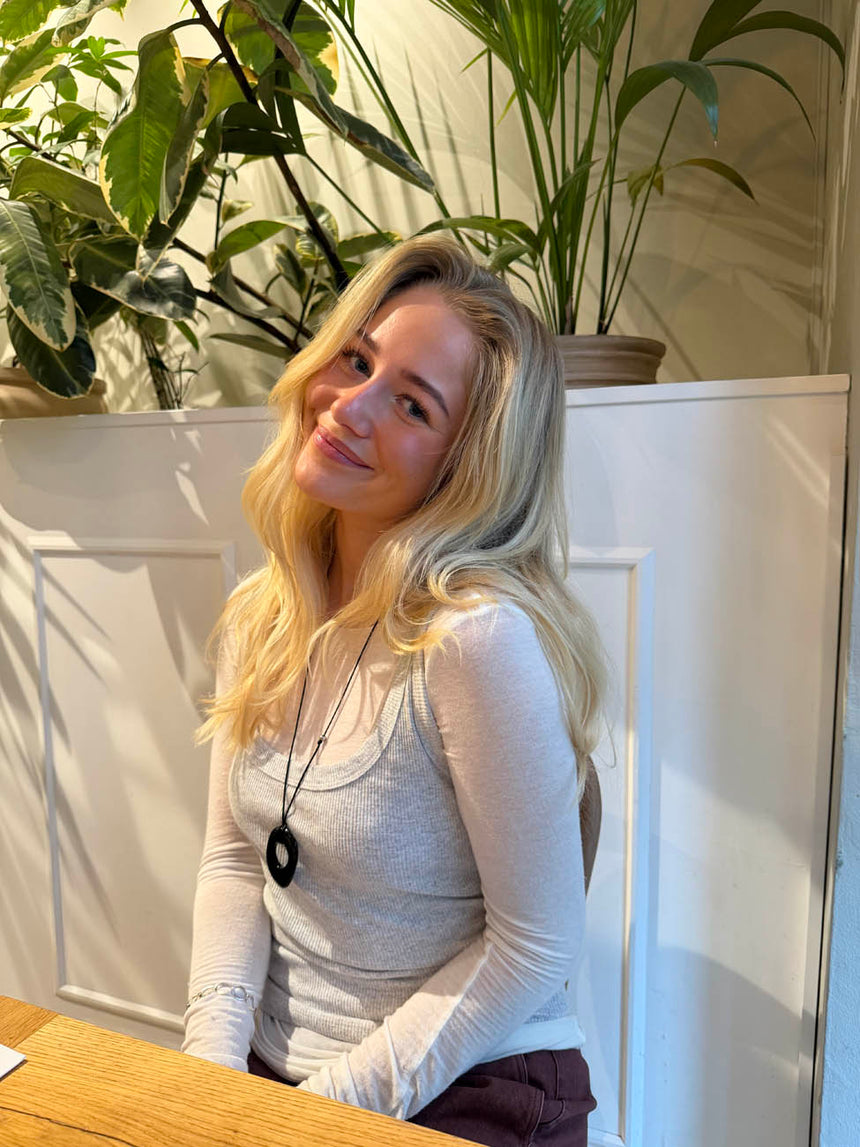 Juliet halskæde med vedhæng - Sort