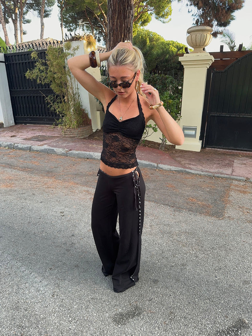 Nicola halternecktop i blonde - Sort