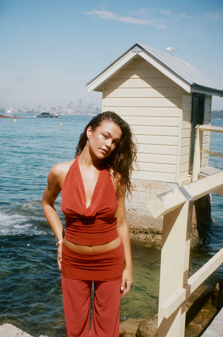 Bilana halternecktop - Rød